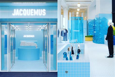 jacquemus le bleu pop up.